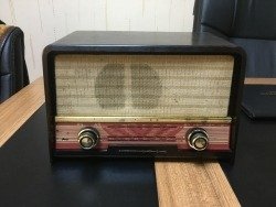 PHILIPS BAKALİT KASA LAMBALI RADIO (1956)