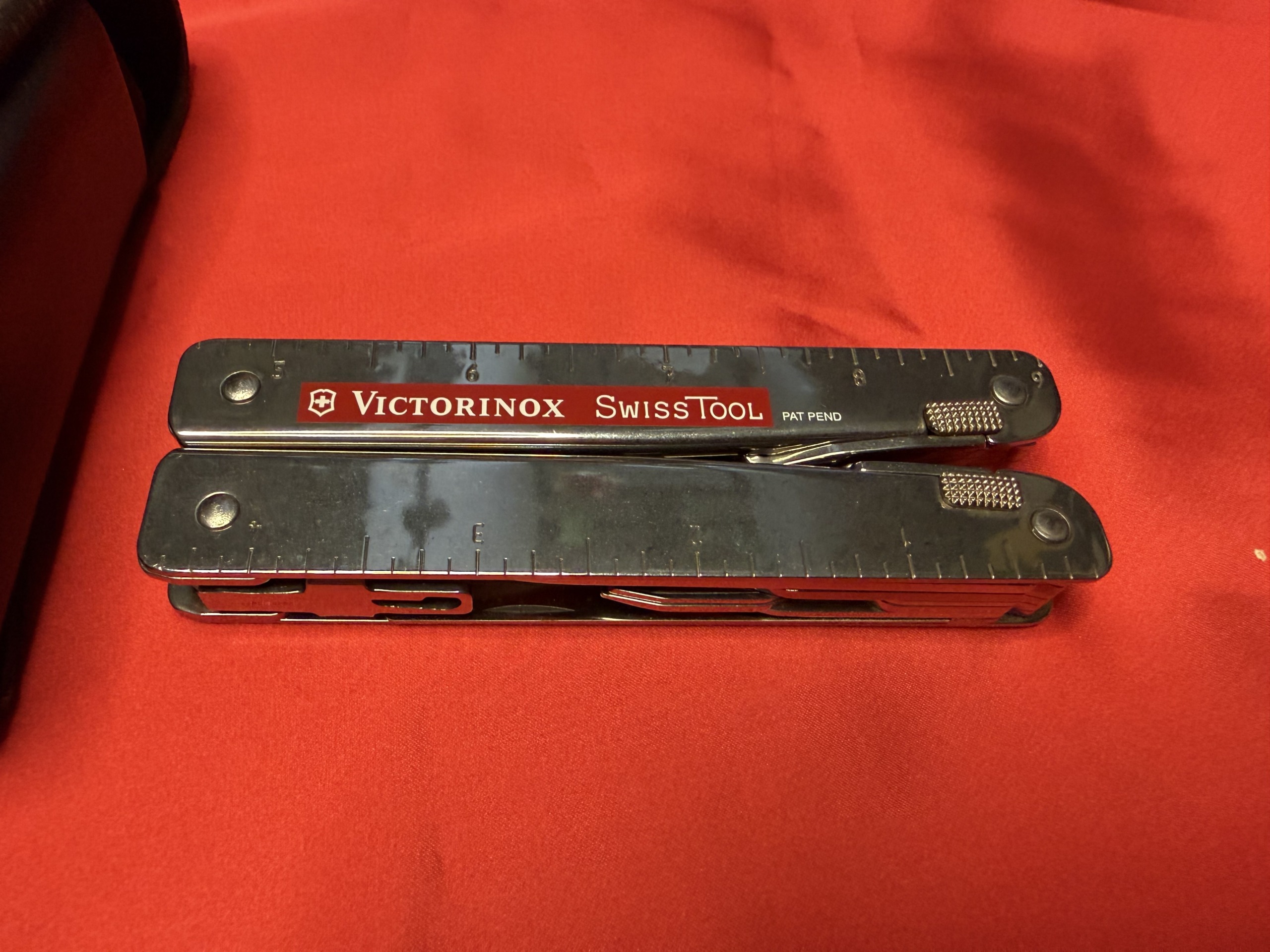 Victorinox SwissTool (Orijinal İsviçre Üretimi Multi-Tool)